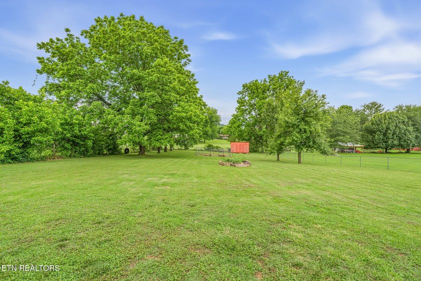 Charming One Level Home with Exceptional Curb Appeal! Welcome - photo 36