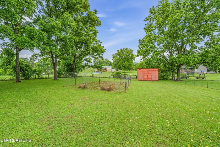 Charming One Level Home with Exceptional Curb Appeal! Welcome - photo 41