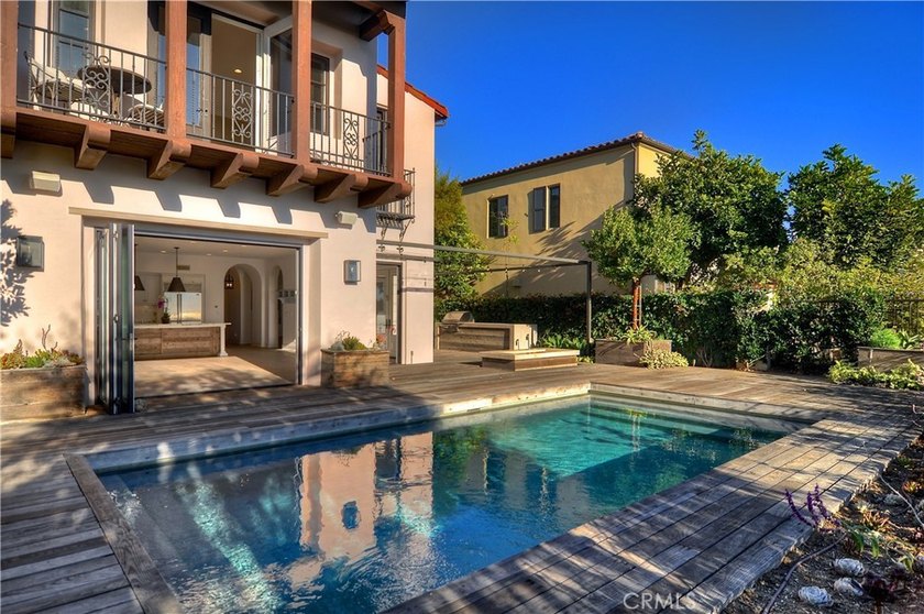 Enjoy unobstructed 180 degree panoramic ocean views from nearly - photo 9