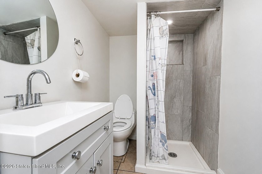 Welcome to 255 Saint Marys Ave convenient located. just 5 - photo 17