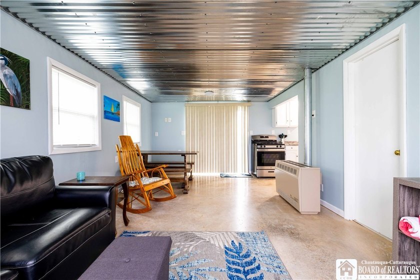 Here's your chance to jump on a rare opportunity in the lively - photo 27