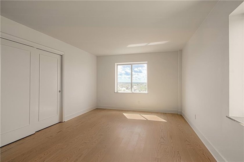 WOW! What a deal!!! Appx 1100 square foot, 2 bedroom, 2 full - photo 29