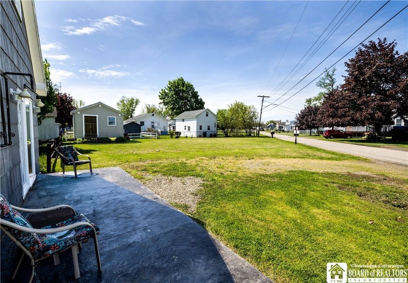 Here's your chance to jump on a rare opportunity in the lively - photo 30