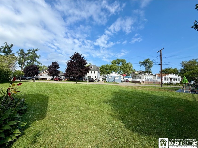Here's your chance to jump on a rare opportunity in the lively - photo 32