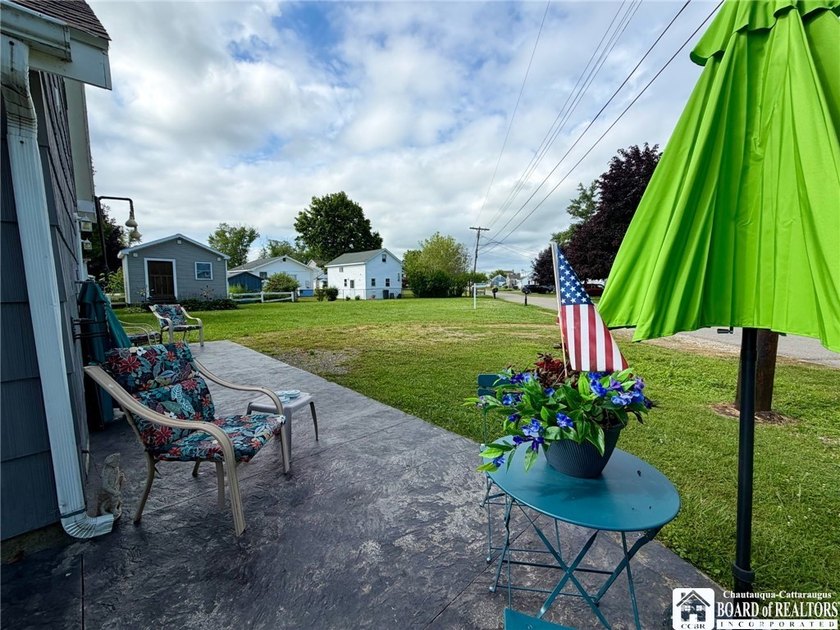 Here's your chance to jump on a rare opportunity in the lively - photo 33