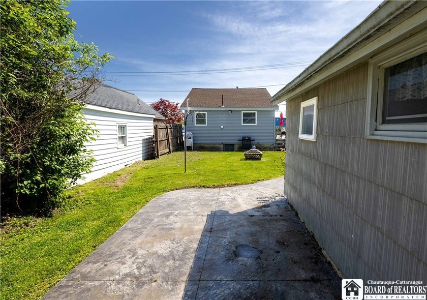 Here's your chance to jump on a rare opportunity in the lively - photo 34