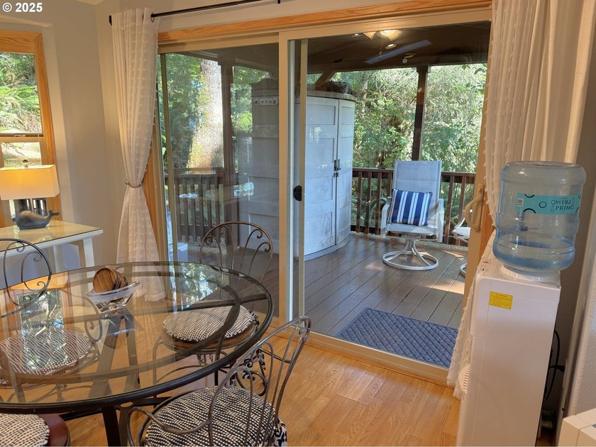 Serene Cabin Retreat with Panoramic Mountain Views - Whaleshead - photo 12