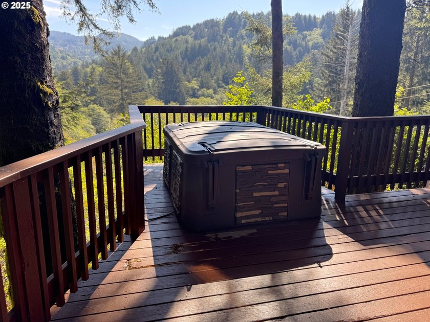 Serene Cabin Retreat with Panoramic Mountain Views - Whaleshead - photo 21
