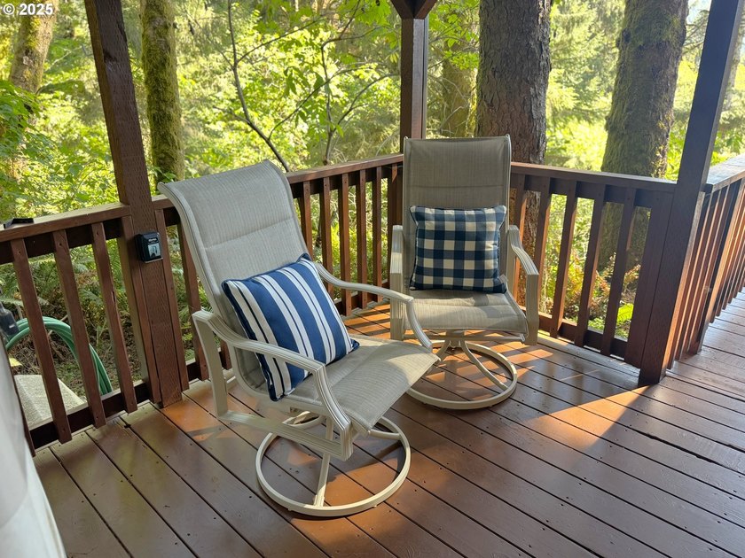 Serene Cabin Retreat with Panoramic Mountain Views - Whaleshead - photo 25
