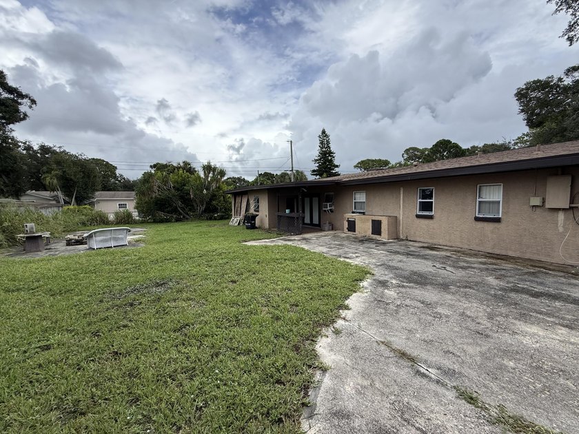 This Centrally located Fort Pierce Home sits on larger corner - photo 35