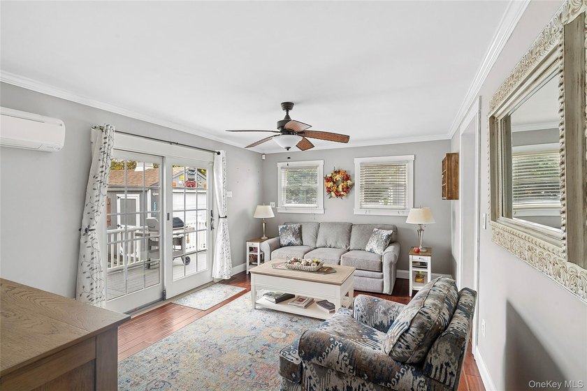 Welcome to this beautifully maintained classic 1930 colonial - photo 9