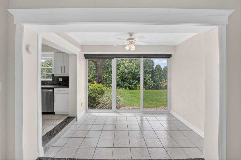 BEAUTIFULLY MAINTAINED 2-BEDROOM, 2-BATHROOM FIRST-FLOOR UNIT IN - photo 16