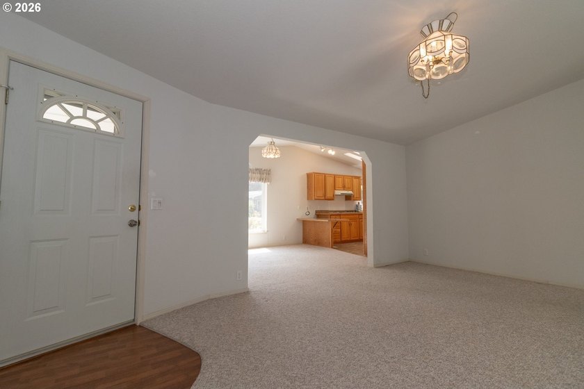 Beautifully maintained and updated Fuqua home on desirable - photo 9