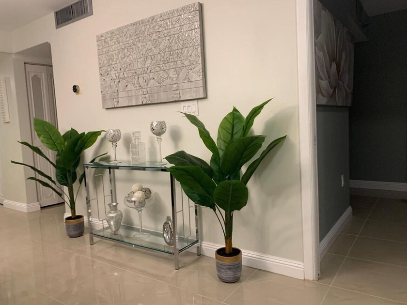 INVESTOR OPPORTUNITY: Fully Furnished with Creditable Tenant - photo 11
