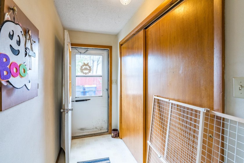 Investors, take notice! This well-maintained duplex in the City - photo 13