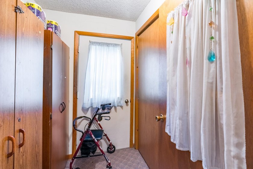 Investors, take notice! This well-maintained duplex in the City - photo 17