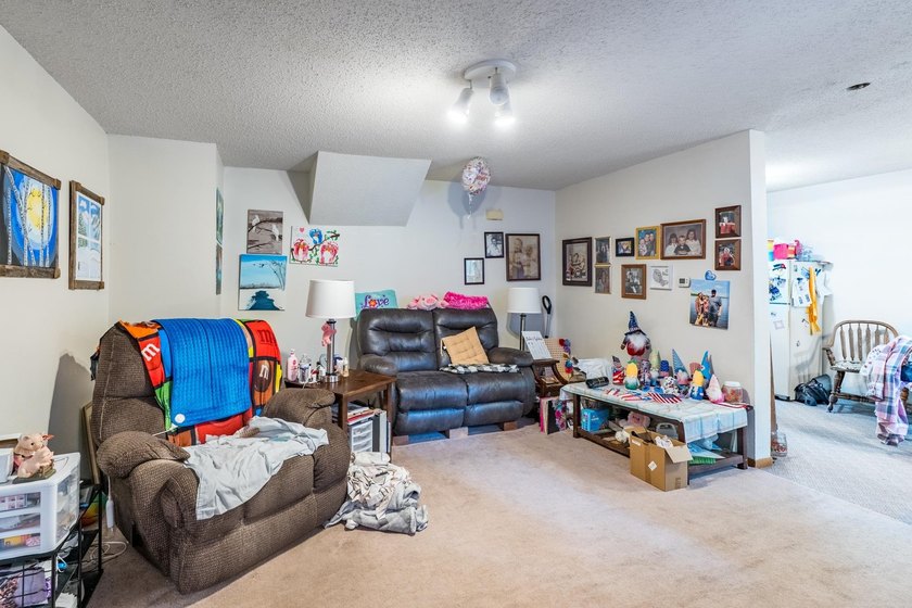 Investors, take notice! This well-maintained duplex in the City - photo 18