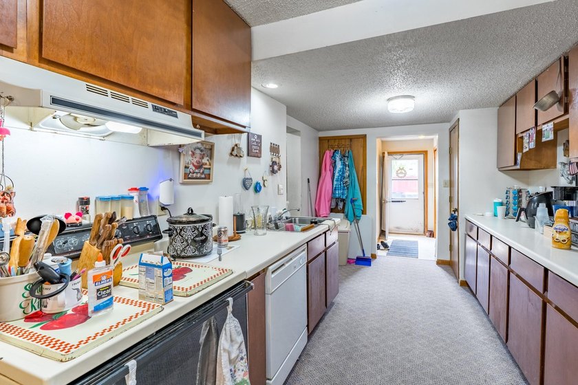 Investors, take notice! This well-maintained duplex in the City - photo 26
