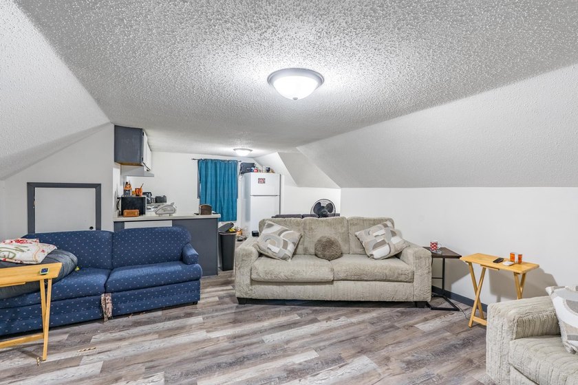 Investors, take notice! This well-maintained duplex in the City - photo 38