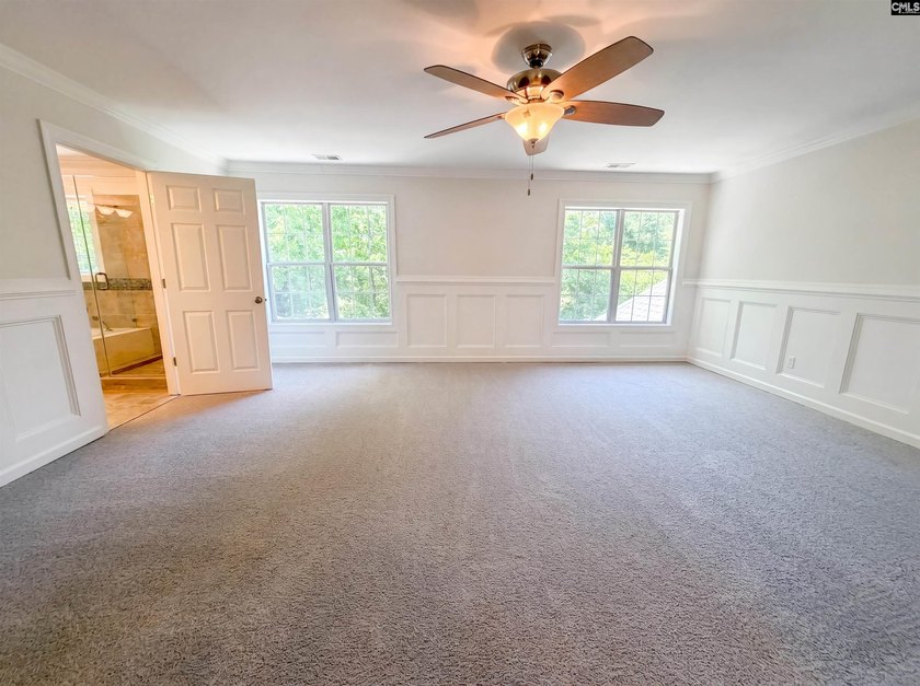 Welcome to 116 Crosscreek Dr, a home that exudes comfort and - photo 4