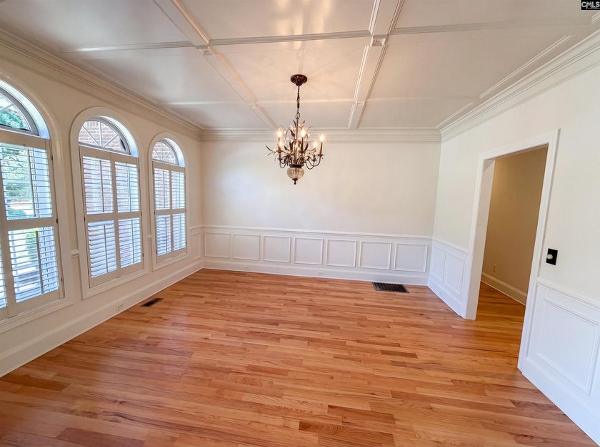 Welcome to 116 Crosscreek Dr, a home that exudes comfort and - photo 10