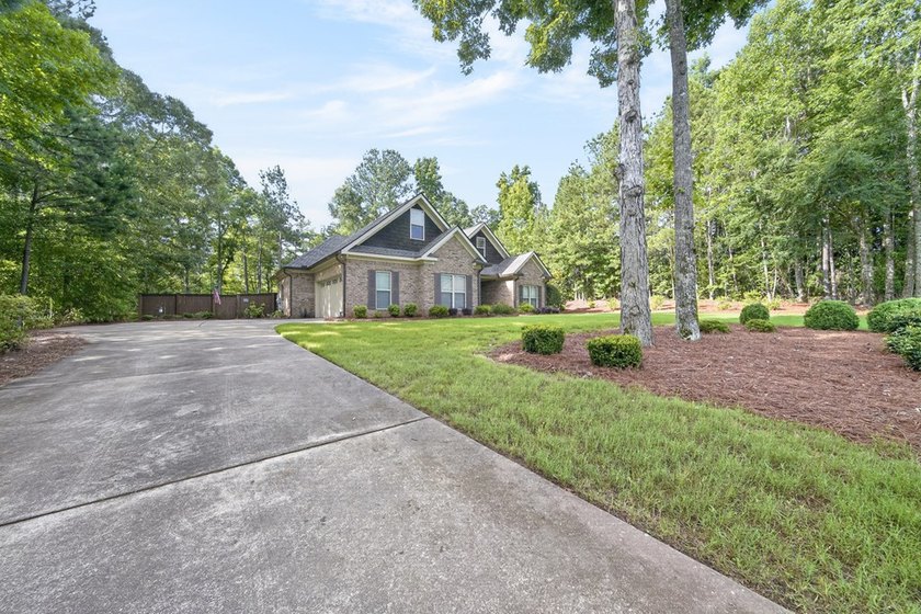 Welcome to 144 Mustang Trail in the desirable Ellerslie Place - photo 5