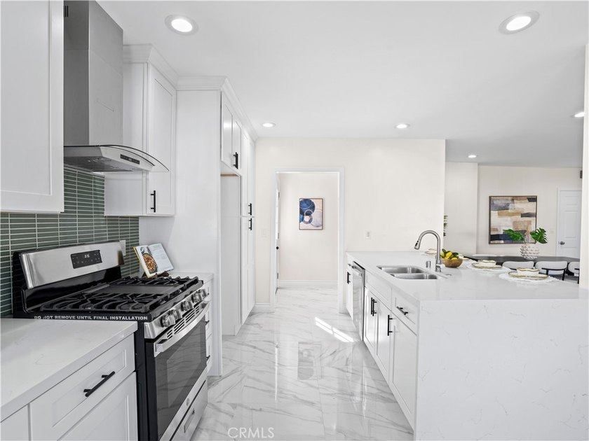 Welcome to your light-filled retreat in one of Long Beach's most - photo 12