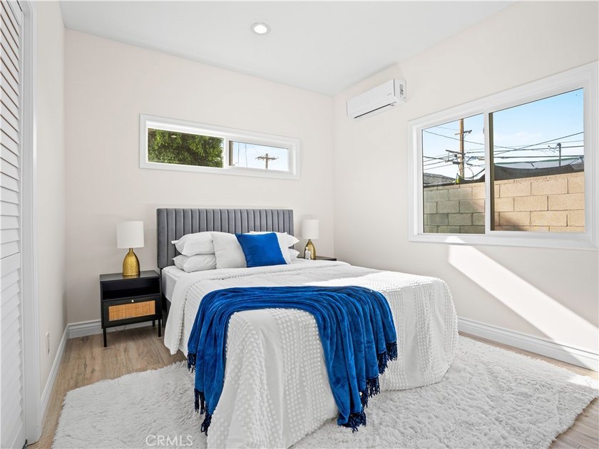 Welcome to your light-filled retreat in one of Long Beach's most - photo 17