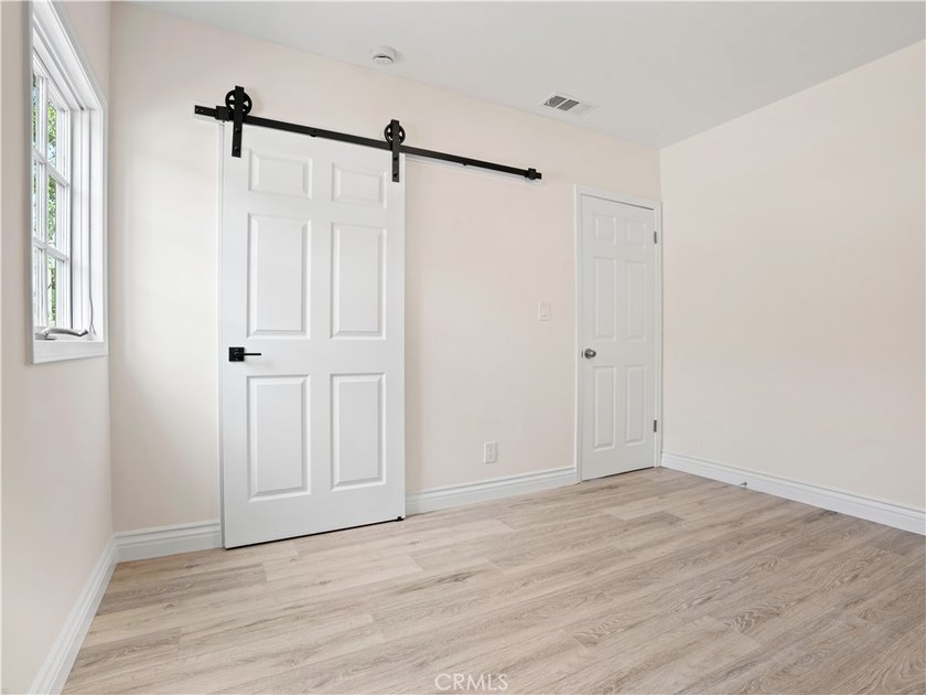 Welcome to your light-filled retreat in one of Long Beach's most - photo 26