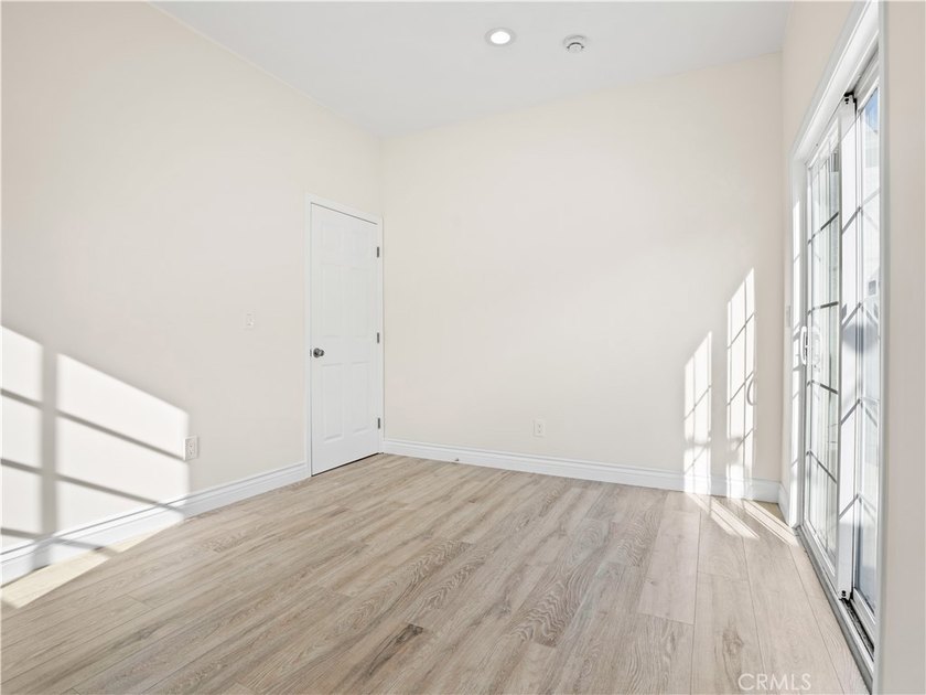 Welcome to your light-filled retreat in one of Long Beach's most - photo 31