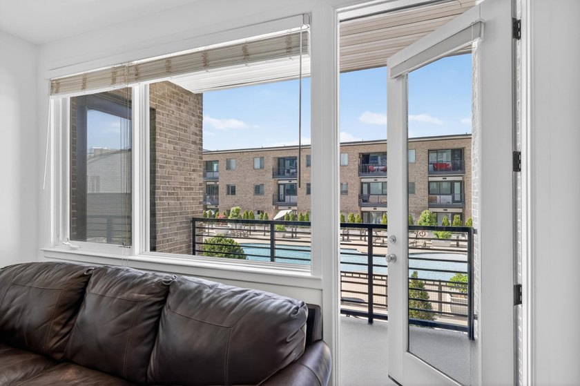 PRICED TO SELL!! This is the ideal condo-home for anyone ready - photo 8
