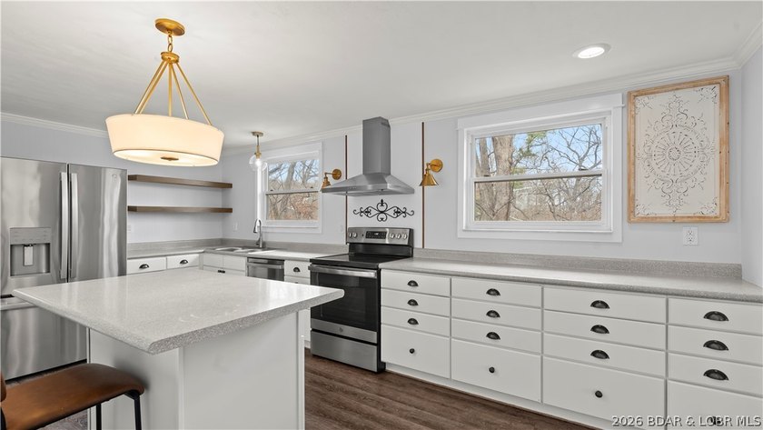 Welcome to this spacious 5-bedroom, 2-bath home in the Malibu - photo 20