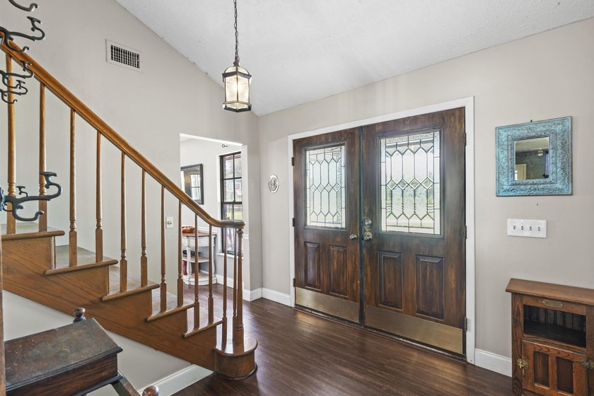 Country Estate with room to expand for all your needs whether - photo 10