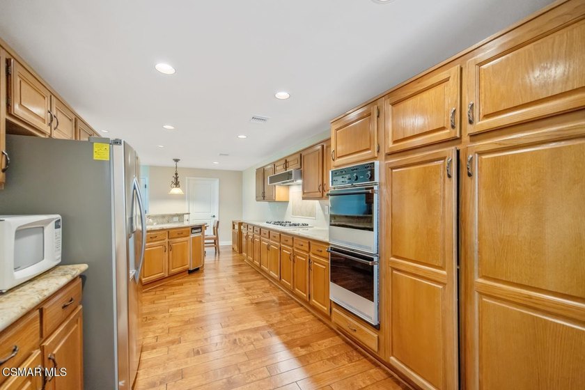 Fabulous two-story home in a gated Calabasas neighborhood - photo 23