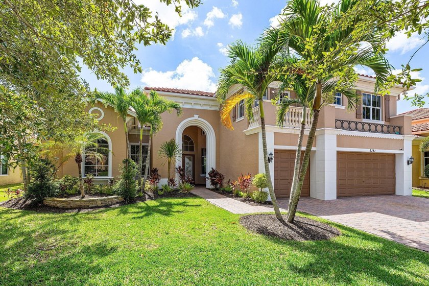 AMAZING - 6 Bedroom Estate home in the prestigious community of - photo 3