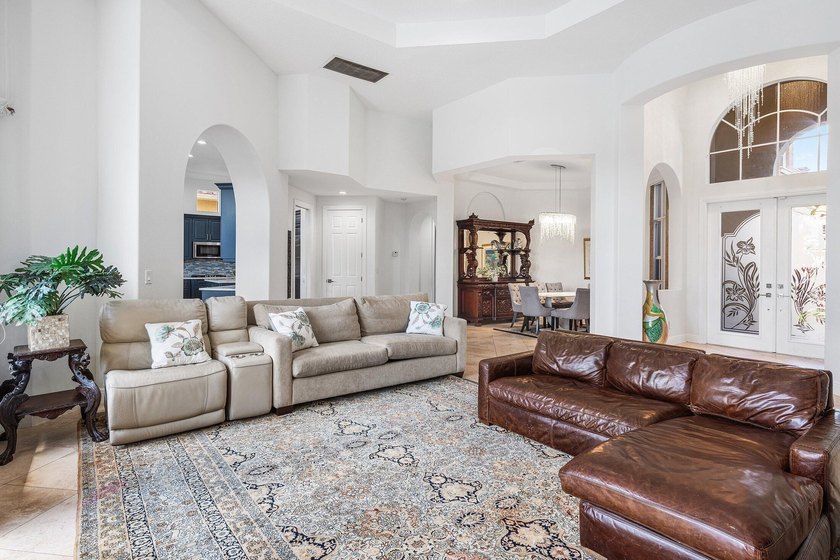 AMAZING - 6 Bedroom Estate home in the prestigious community of - photo 9