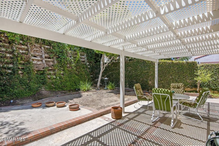 Fabulous two-story home in a gated Calabasas neighborhood - photo 44