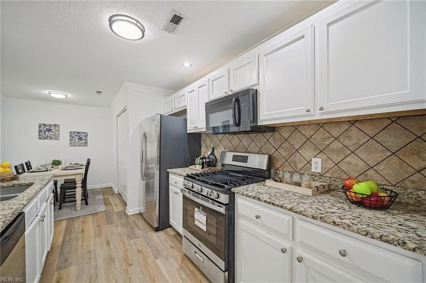 This Newly Remodeled Waterfront home delivers the upgrades - photo 11