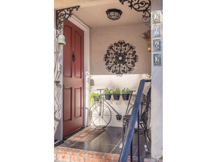 A stones throw from Monterey Peninsula Country Club and a short - photo 4