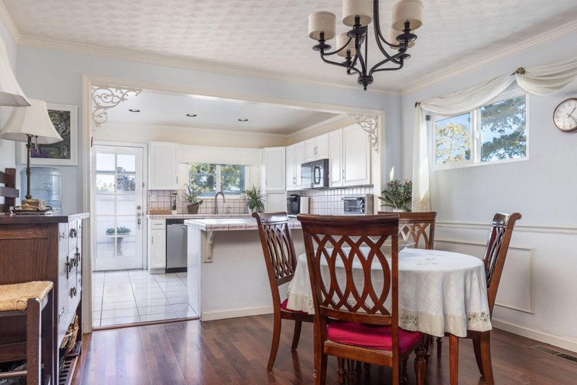 A stones throw from Monterey Peninsula Country Club and a short - photo 8