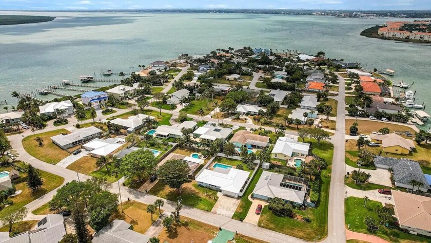 Unique beach home on Hutchinson Island, step inside and you will - photo 37