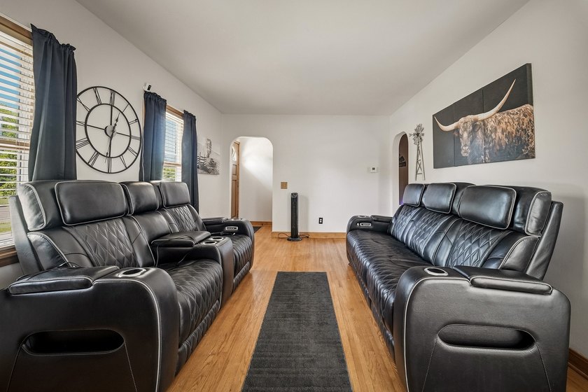 Bigger than it looks and packed with value this 5 bedroom, 2 - photo 20