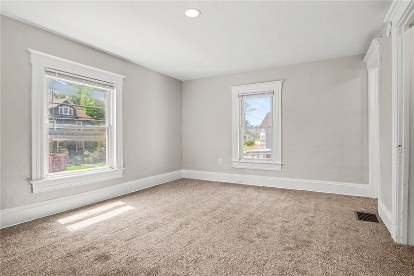 Turnkey investment opportunity or ideal owner-occupied duplex! - photo 24
