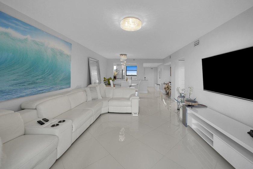 Bright and beautifully updated 3-bedroom residence located on - photo 5