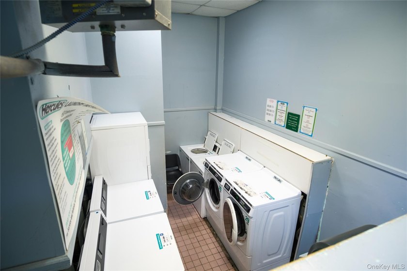 Welcome to this well-maintained unit that offers a comfortable - photo 13