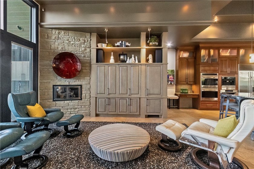 Welcome to Bubbling Springs, a one-of-a-kind private estate just - photo 14