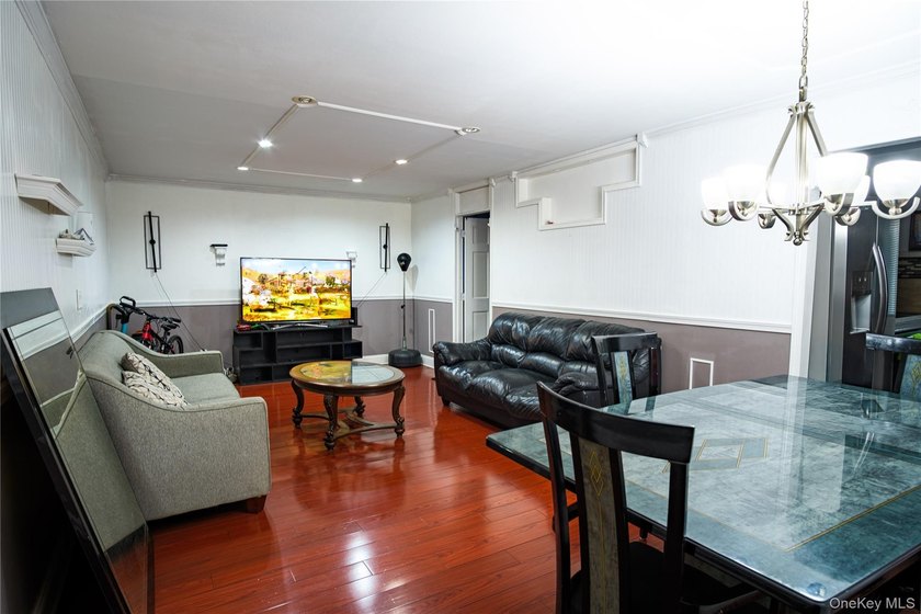 Welcome to this well-maintained unit that offers a comfortable - photo 15