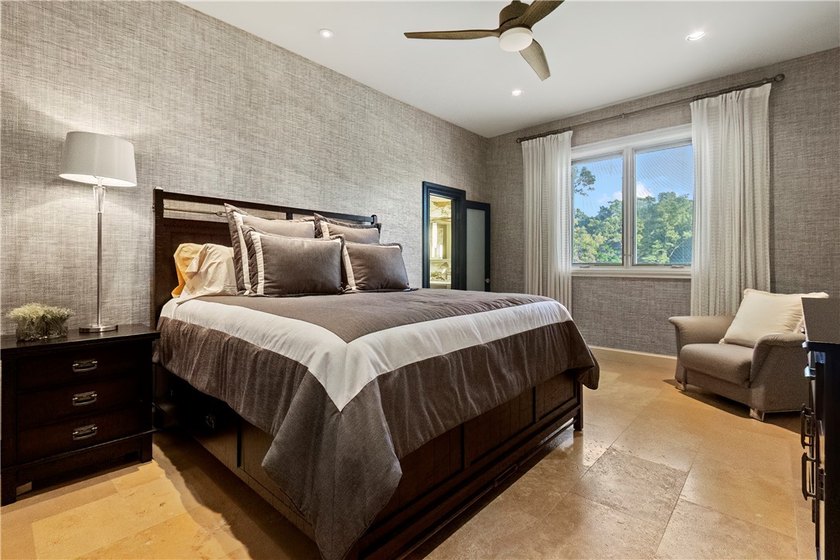 Welcome to Bubbling Springs, a one-of-a-kind private estate just - photo 30