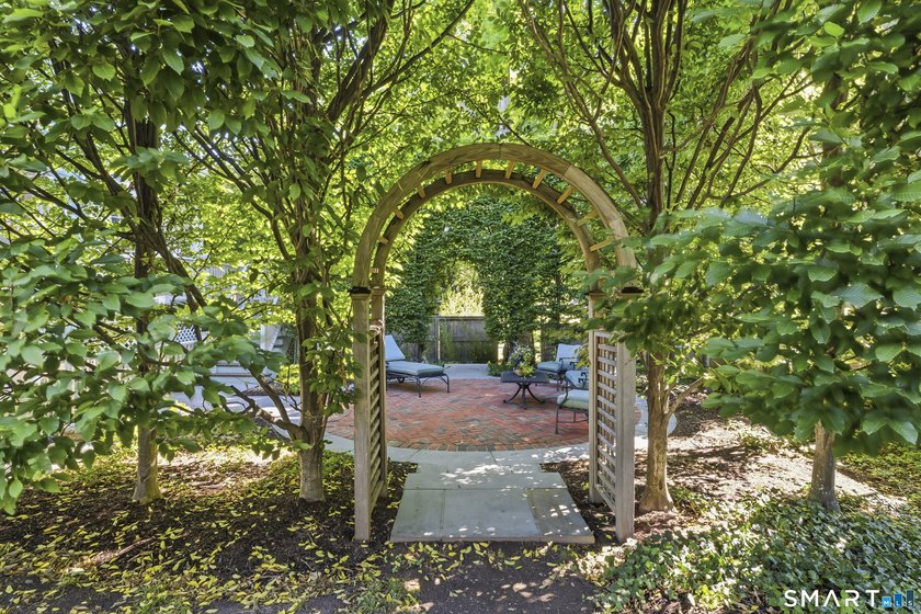 SOUTHPORT VILLAGE ITALIANATE VICTORIAN - The Legrand Sherwood | - photo 36