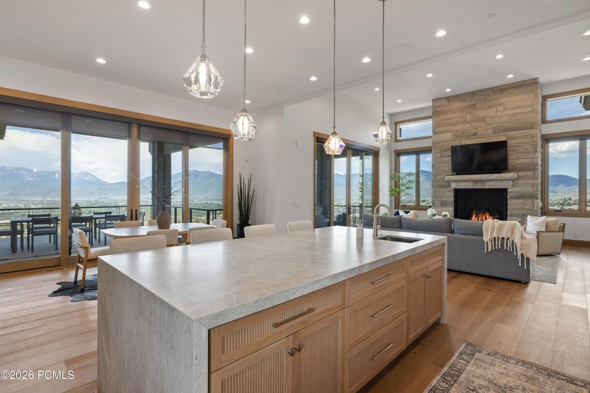 Introducing the most significant private estate ever offered in - photo 16